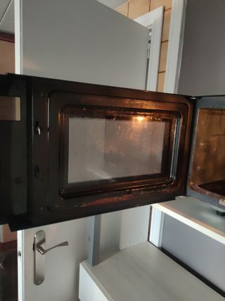 Microondas Sandstrom 800W 30L 