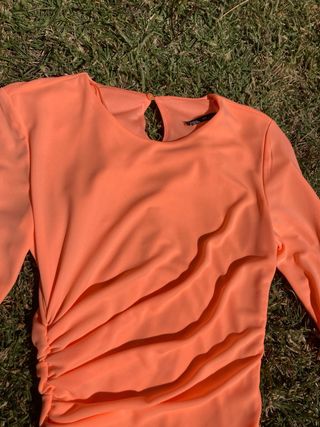 Vestido Zara naranja ajustado
