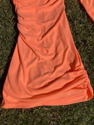 Vestido Zara naranja ajustado
