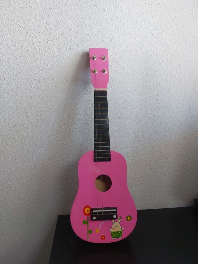 Ukelele rosa infantil