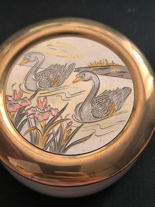 Scatola portaoggetti in ceramica, oro e argento