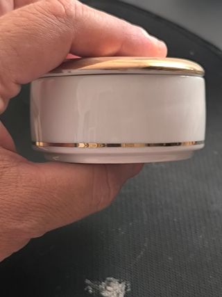 Scatola portaoggetti in ceramica, oro e argento