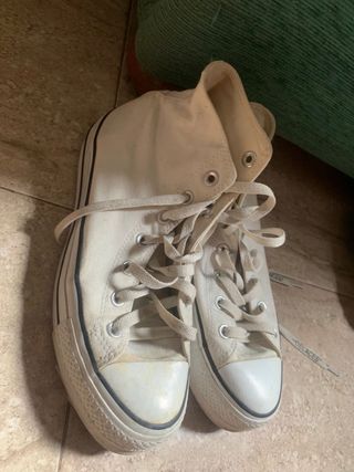 Converse blancas altas