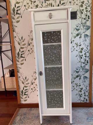 Mueble baño blanco con espejo