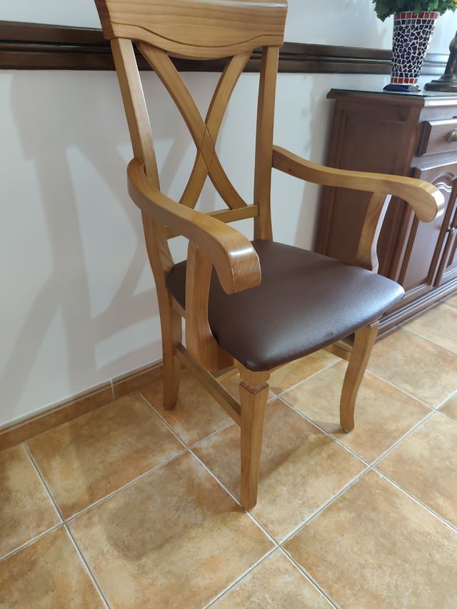 Sillón madera maciza marrón