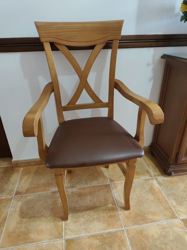 Sillón madera maciza marrón