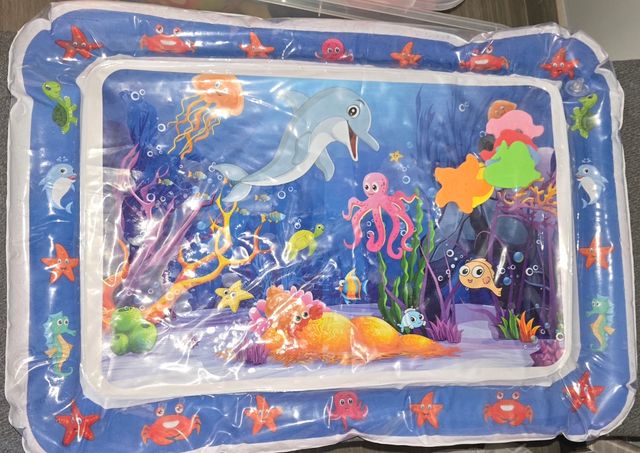 Alfombra agua bebé. Estimulación sensorial. 