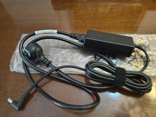 Portátil - HP 15,6" Ryzen 3 7320U 8 GB 512 GB SSD 