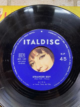 45 giri Mina - Vulcano/Stranger Boy