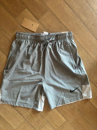 NIKE Dri-FIT Shorts Grigio L