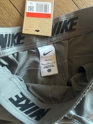 NIKE Dri-FIT Shorts Grigio L