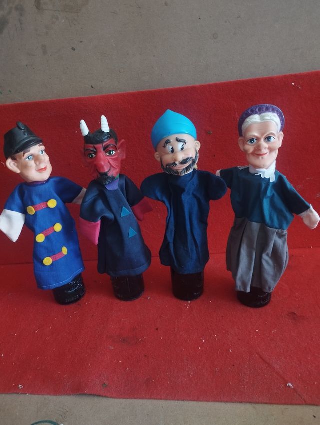 Burattinai a mano: 4 burattini