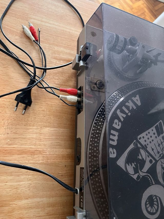 Giradiscos Akiyama DJ-1200 