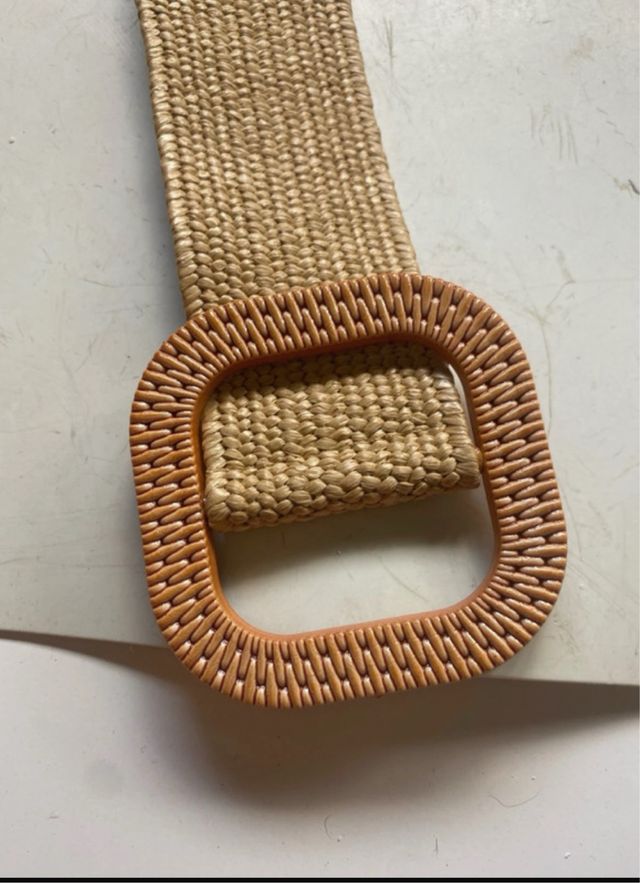 Cinturón tejido beige y marrón