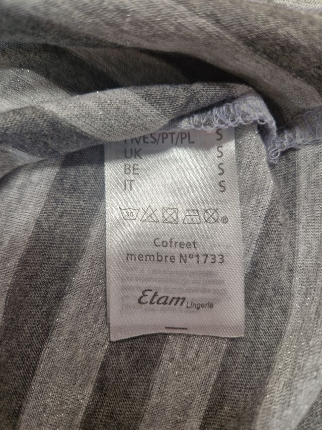 Pijamas grises y blancos - NUEVOS