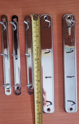 7 Perchas Metálicas Variadas - Plateadas