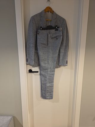3 trajes de hombre, los 3 por 120€