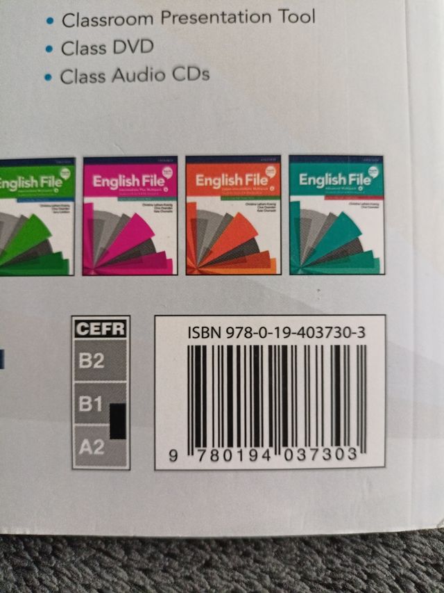 English File 4th Edition Pre-Intermediate. Mult...