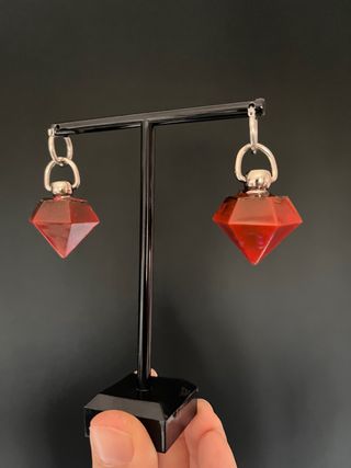 Pendientes rojos artesanales “lágrimas de brujas”