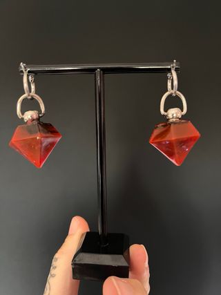 Pendientes rojos artesanales “lágrimas de brujas”