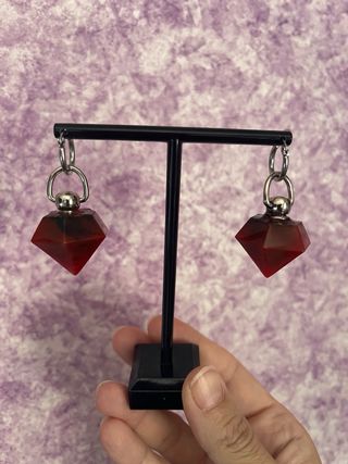 Pendientes rojos artesanales “lágrimas de brujas”