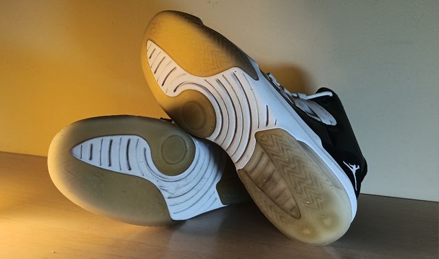 Sneakers Jordan Max Aura - Negro/Blanco