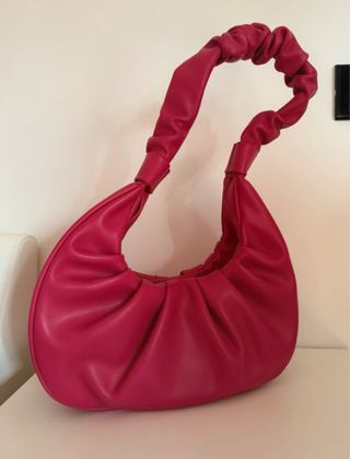Borsetta rosa a mezza luna