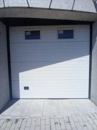 PUERTA PARA GARAJE 