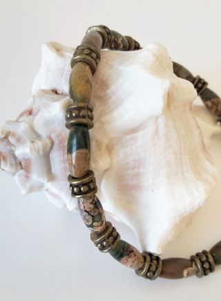 Bracciale uomo Riolite naturale 