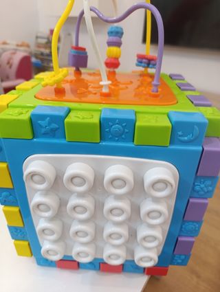 Juguete bebé - cubo actividades