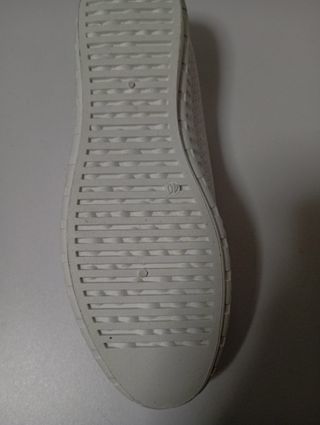 Zapatillas blancas y rojas t.38