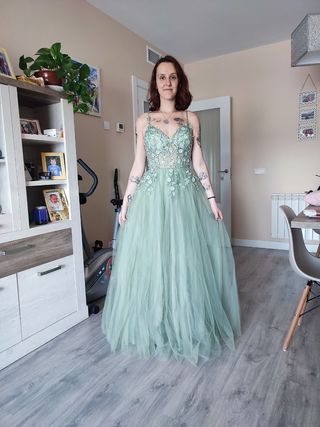 Vestido fiesta princesa verde bruma