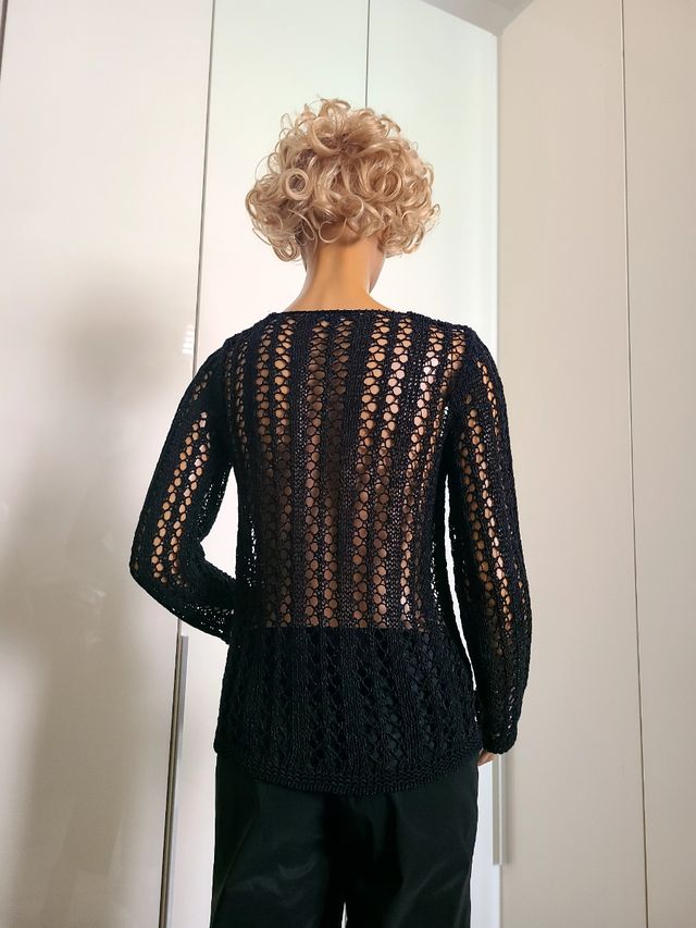 Maglia smanicata nera estiva