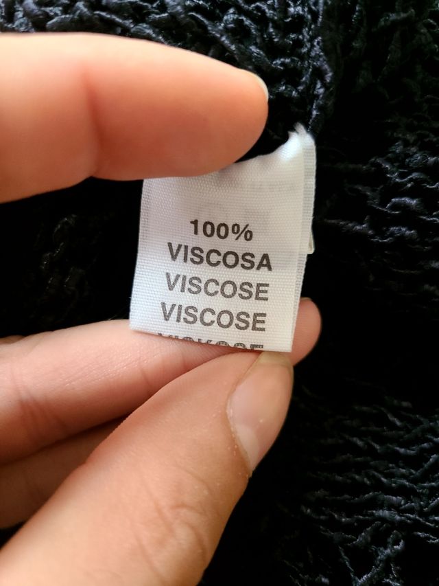 Maglia smanicata nera estiva