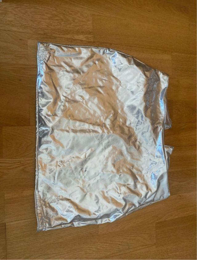 Mini falda plateada brillante