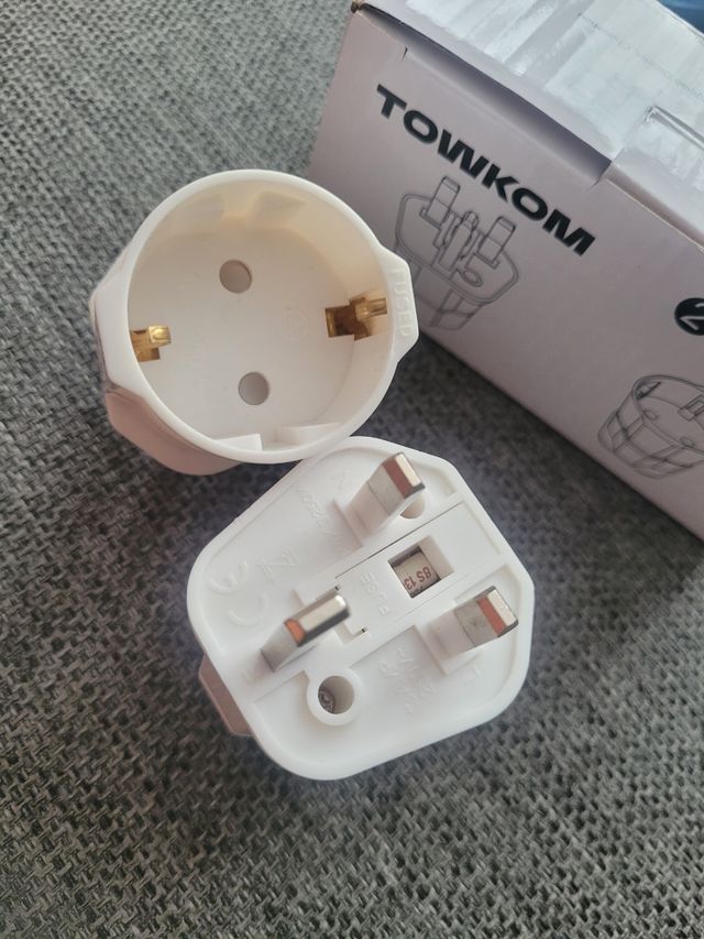 Adaptador Enchufe UK-Europeo