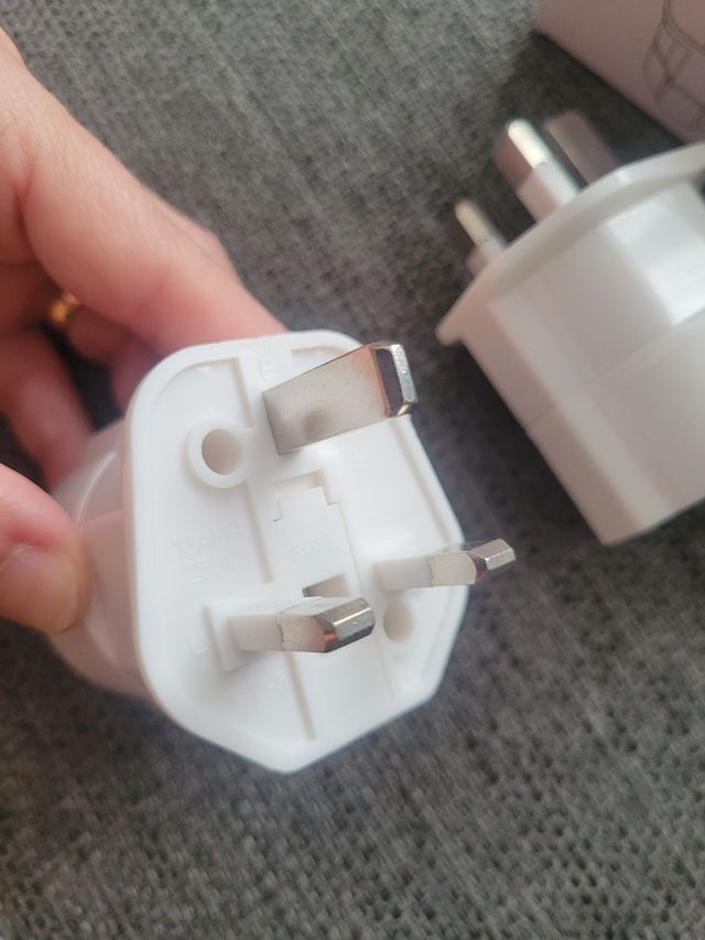 Adaptador Enchufe UK-Europeo