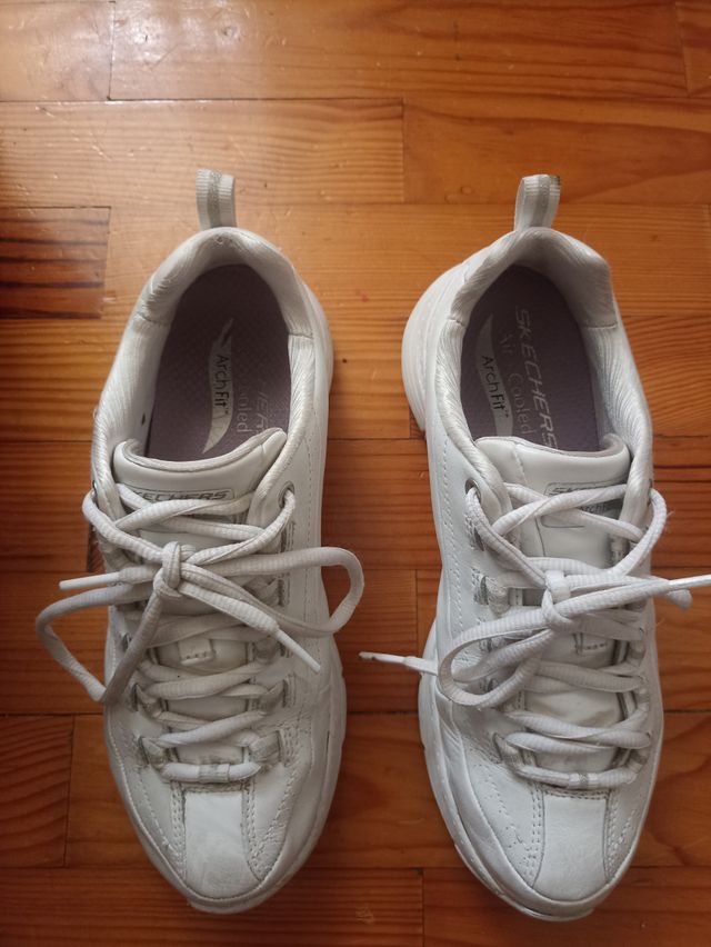 Zapatillas Skechers blancas Arch Fit