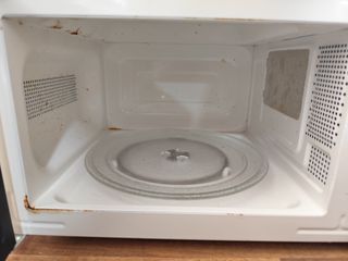 Microondas Taurus Compacto 700W