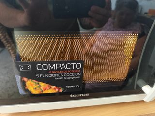 Microondas Taurus Compacto 700W