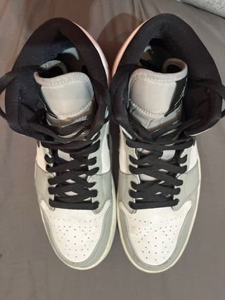 Zapatillas Jordan 1 Smoke Grey 44.5
