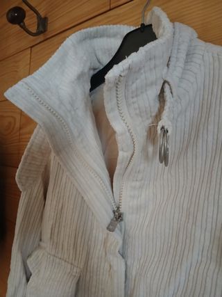 Cazadora pana blanca Zara Talla S