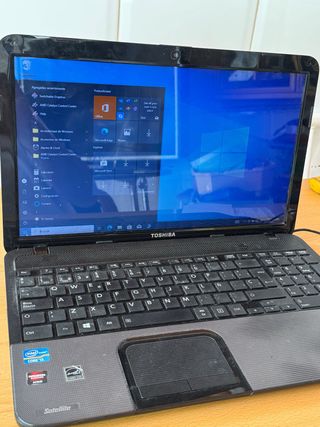 Portátil Toshiba Satellite C855 para piezas