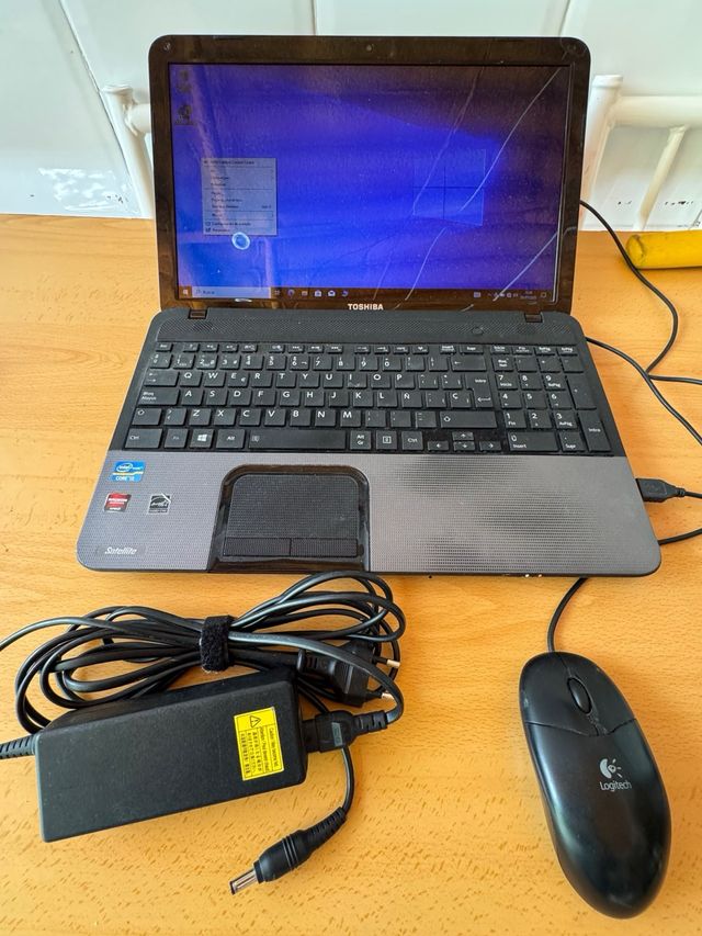 Portátil Toshiba Satellite C855 para piezas