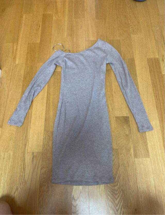 Vestido gris de canalé