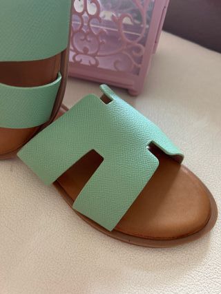 Sandalias planas verdes - nuevas