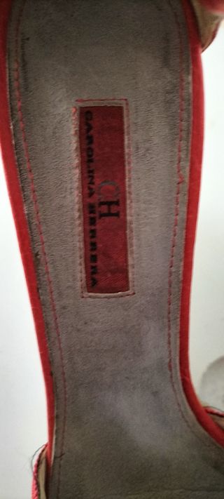 Alpargatas Carolina Herrera rojas y beige