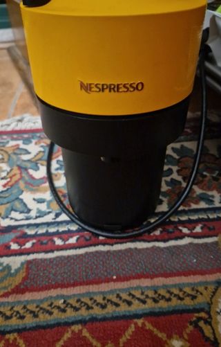 Nespresso Inissia gialla usata