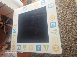 Mesa pizarra niños usada