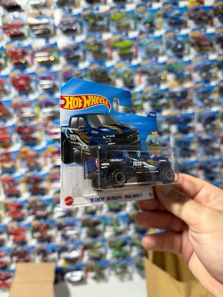 Hot Wheels '19 Chevy Silverado Trail Boss